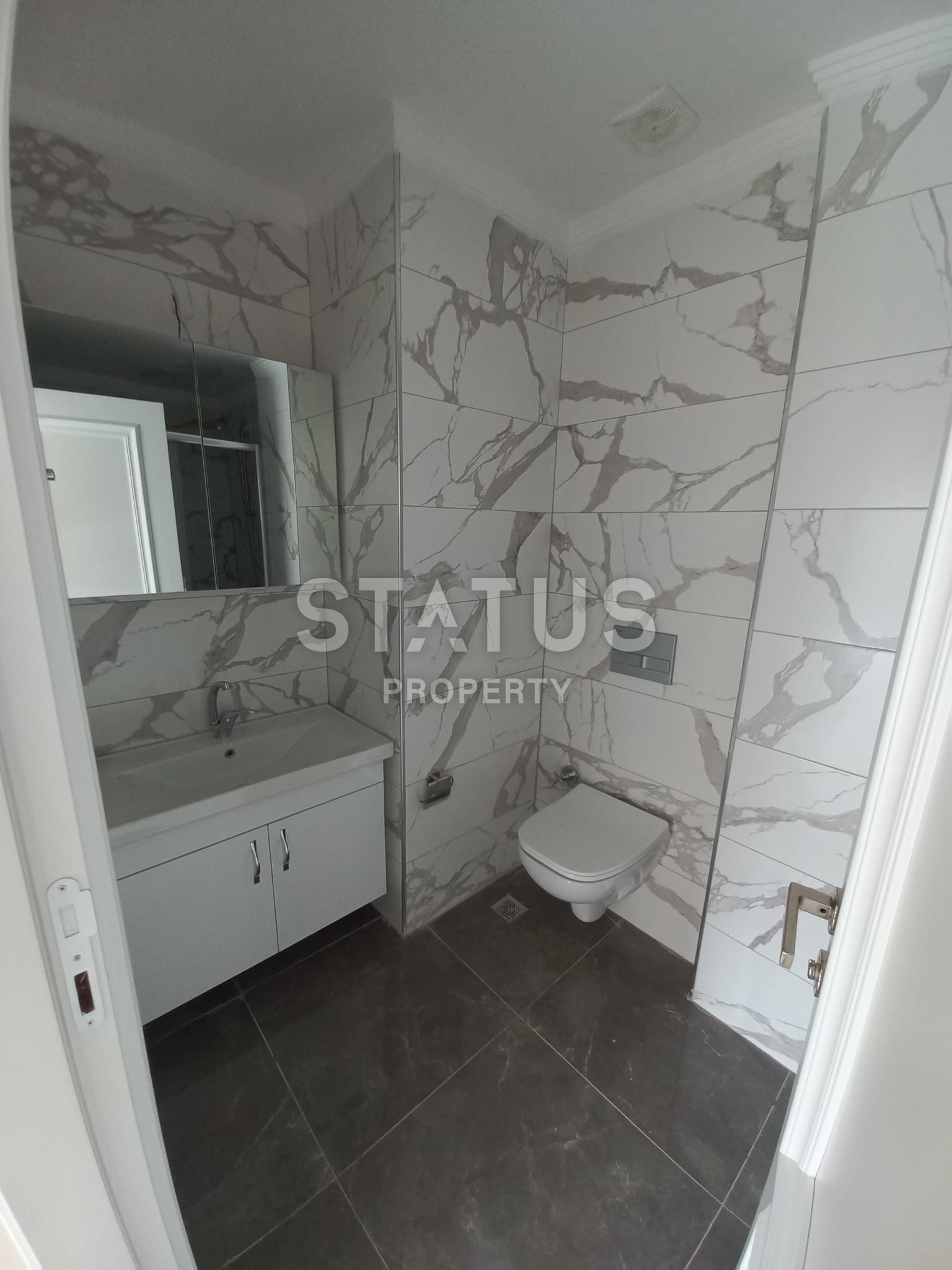 Новая четырёхкомнатная квартира в центре Аланьи в 150м от моря, 130м2 фото 12