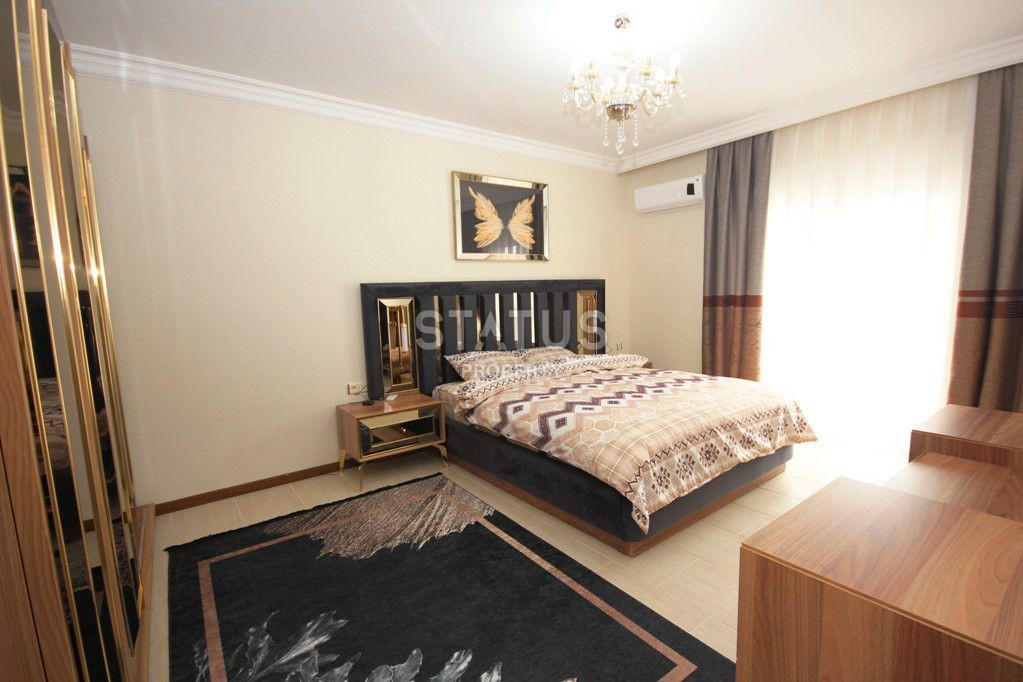 Four-room apartment in the first coastline in Mahmutlar. 165m2 фото 12