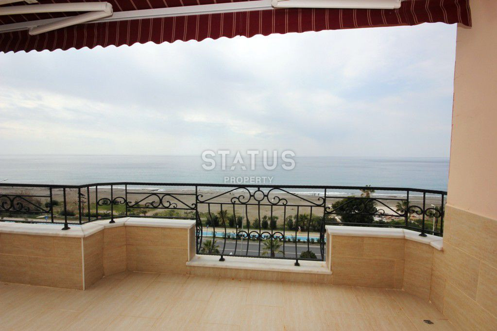 Four-room apartment in the first coastline in Mahmutlar. 165m2 фото 26