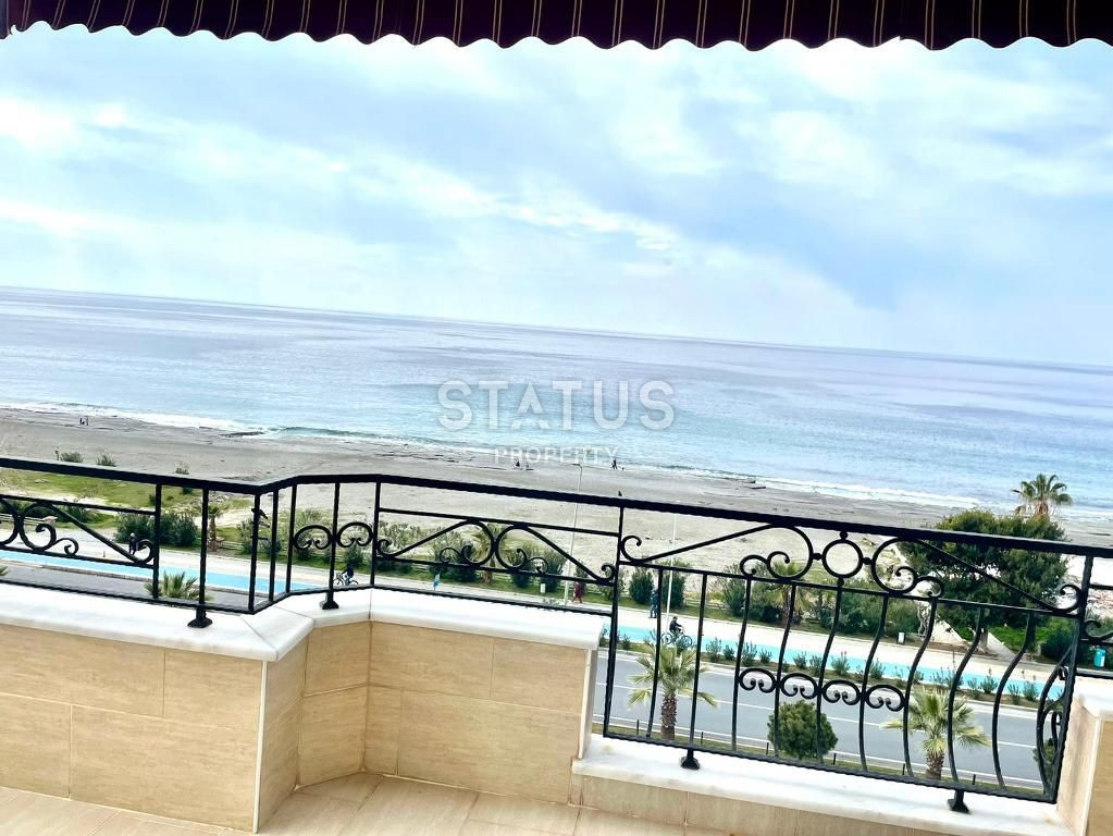 Four-room apartment in the first coastline in Mahmutlar. 165m2 фото 28