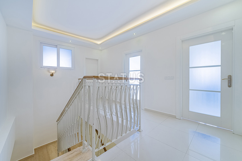 Four-room apartment at an attractive price in Mahmutlar. 250m2 фото 13