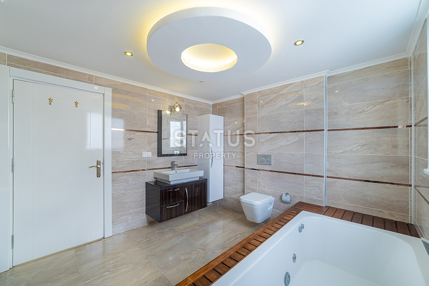 Four-room apartment at an attractive price in Mahmutlar. 250m2 фото 35