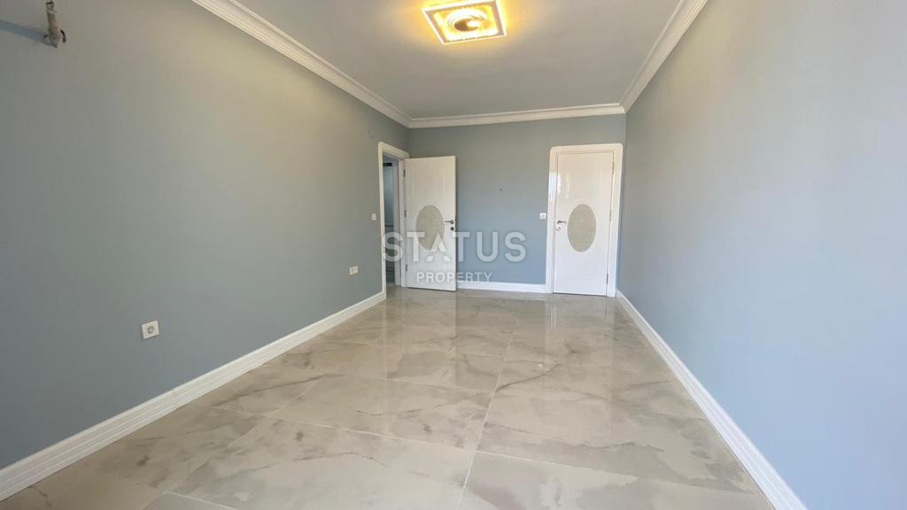 Spacious apartment with sea and mountain views. 120m2 фото 5