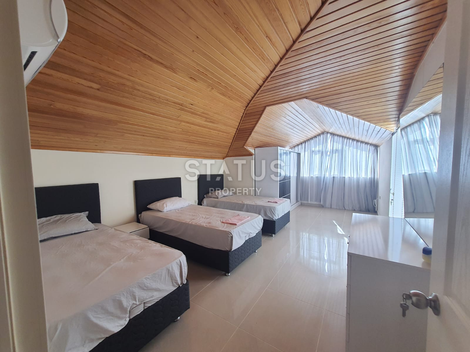 Четырёхкомнатный меблированный дуплекс с хорошей локацией в ОБА. 190м2 фото 11