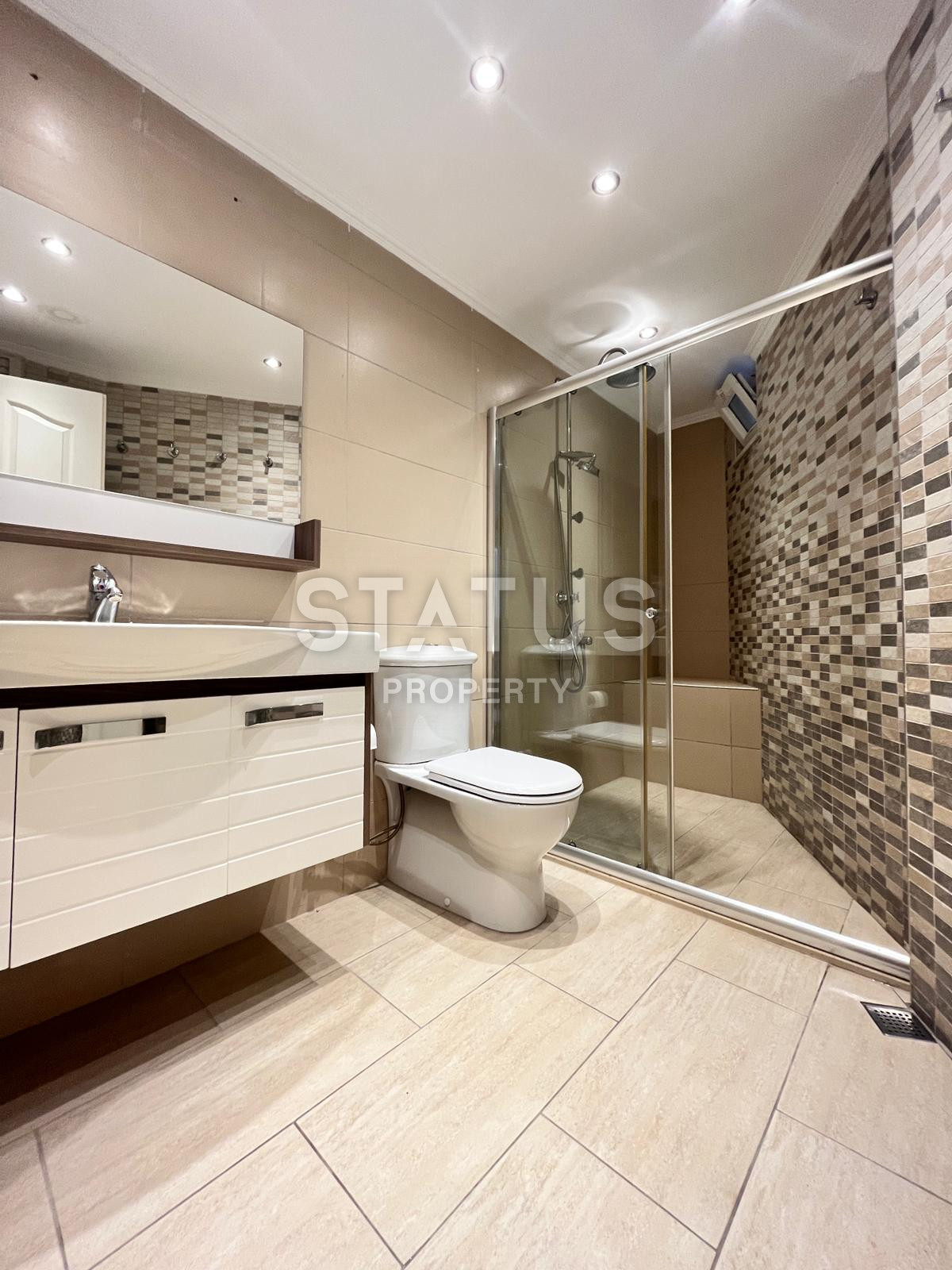 Четырёхкомнатная меблированная квартира с хорошей локацией в близи пляжа Клеопатра. 145м2 фото 13