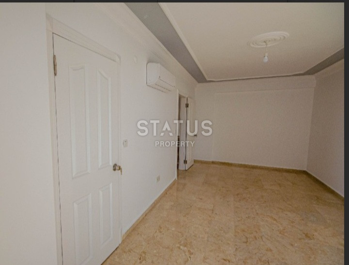 Five-room apartment in the heart of Mahmutlar 150m from the sea. 240m2 фото 4