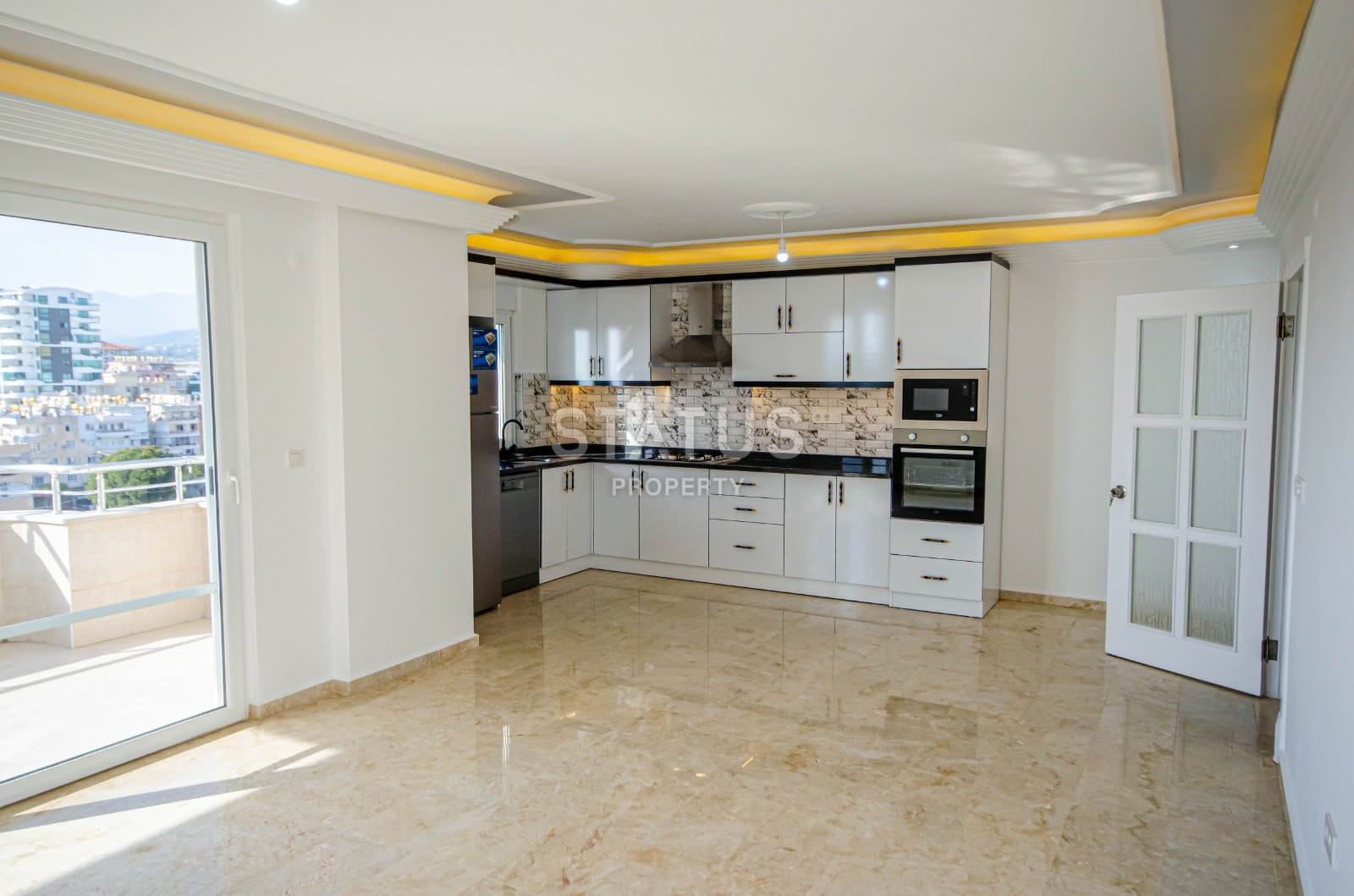 Five-room apartment in the heart of Mahmutlar 150m from the sea. 240m2 фото 7