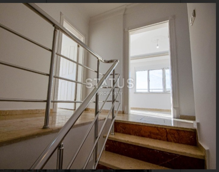 Five-room apartment in the heart of Mahmutlar 150m from the sea. 240m2 фото 23