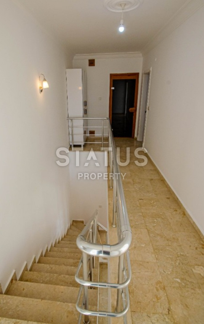 Five-room apartment in the heart of Mahmutlar 150m from the sea. 240m2 фото 28