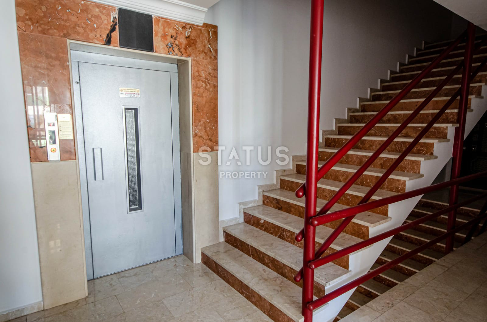 Five-room apartment in the heart of Mahmutlar 150m from the sea. 240m2 фото 39