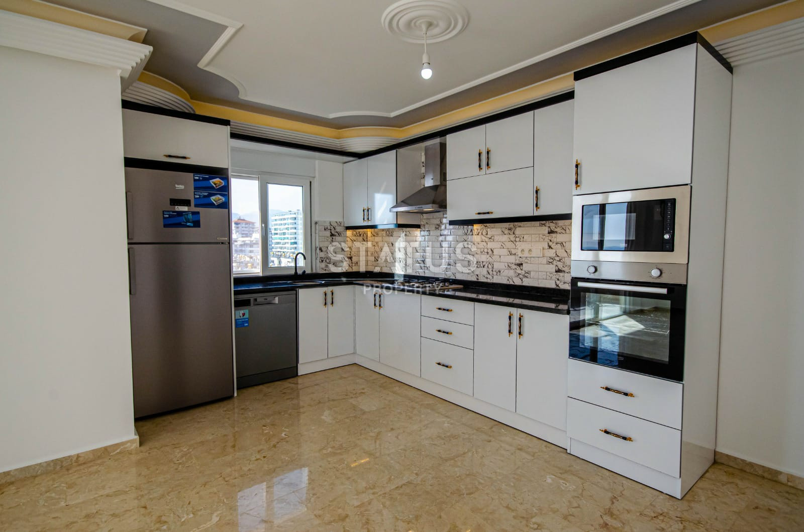 Five-room apartment in the heart of Mahmutlar 150m from the sea. 240m2 фото 42