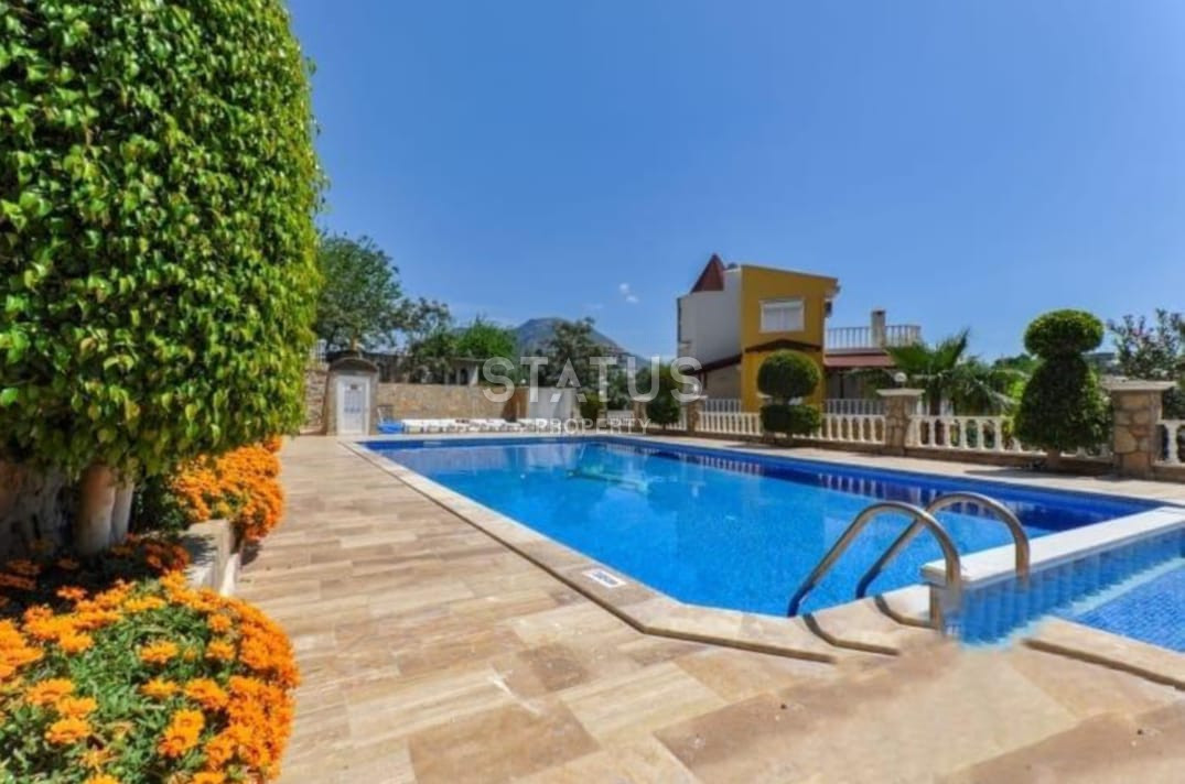 Bright, cozy apartment in the Kestel area overlooking the sea. 180m2 фото 12