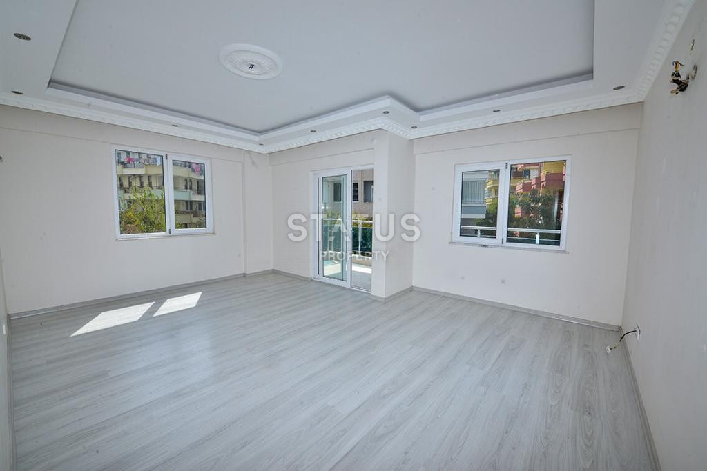 Three-room apartment with a separate kitchen in the OBA area. 115m2 фото 11