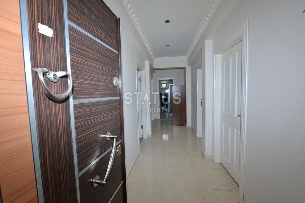 Three-room apartment with a separate kitchen in the OBA area. 115m2 фото 16