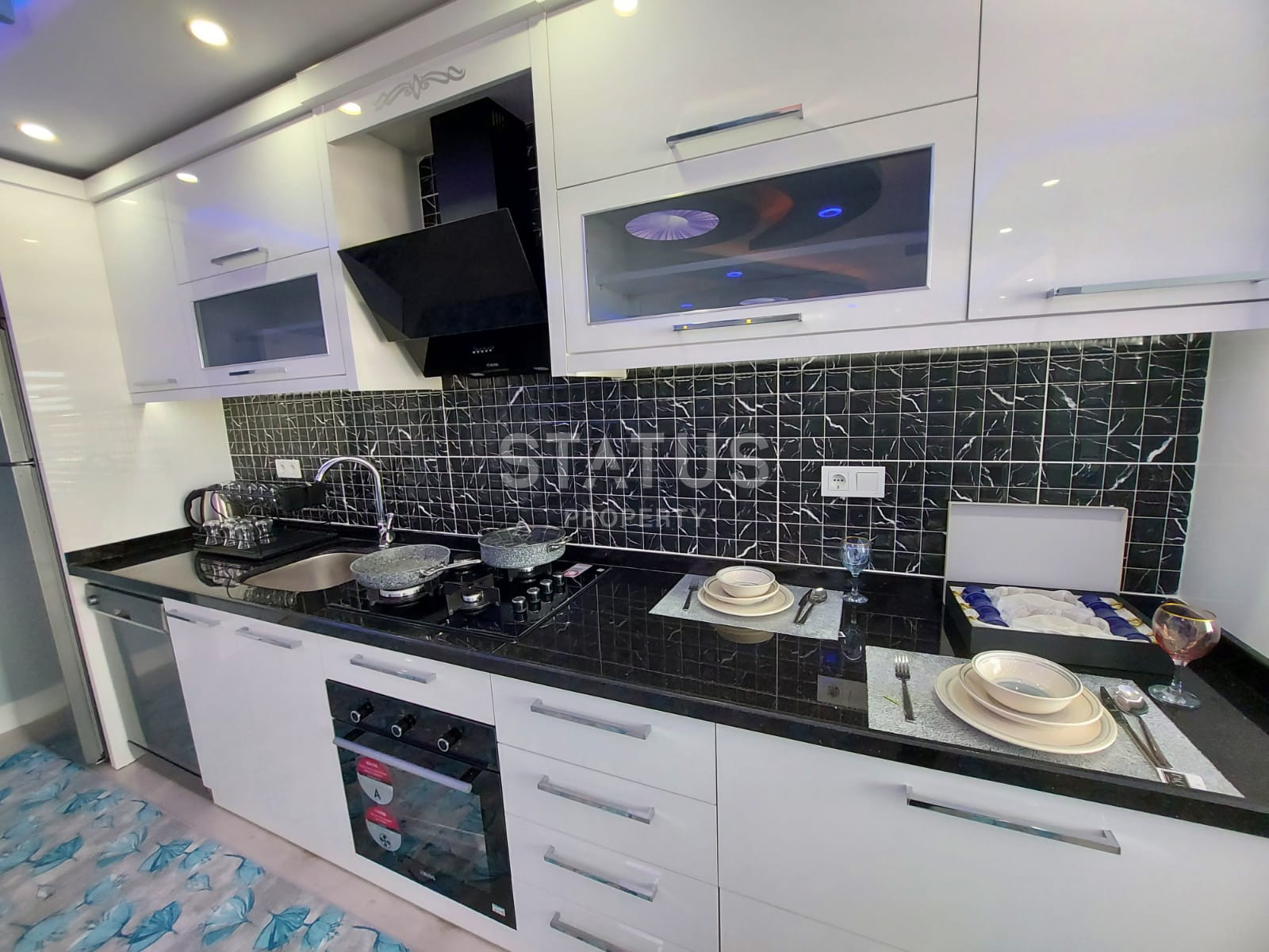 Three-room furnished apartment with a good location in Mahmutlar фото 6