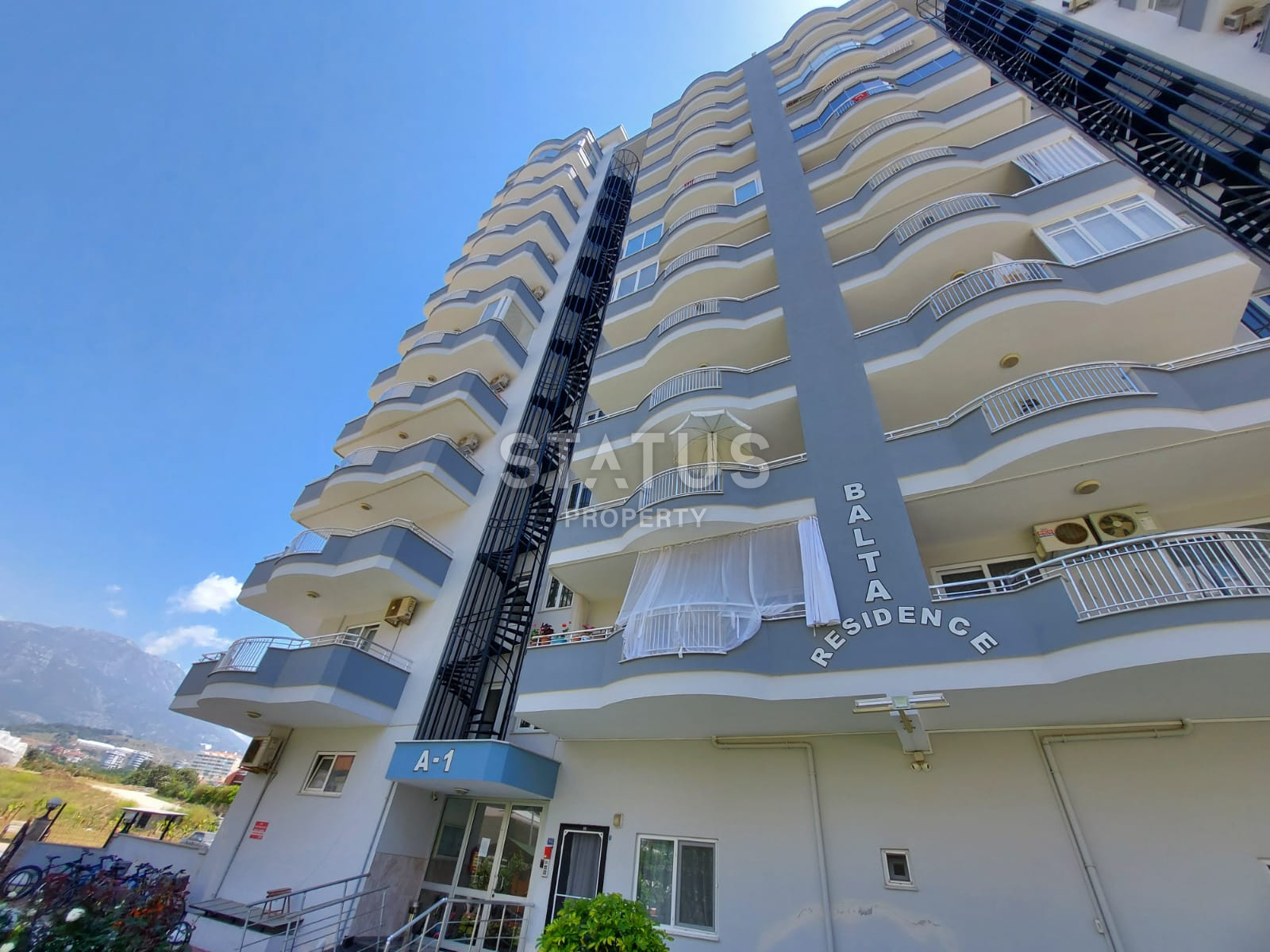 Three-room furnished apartment with a good location in Mahmutlar фото 30