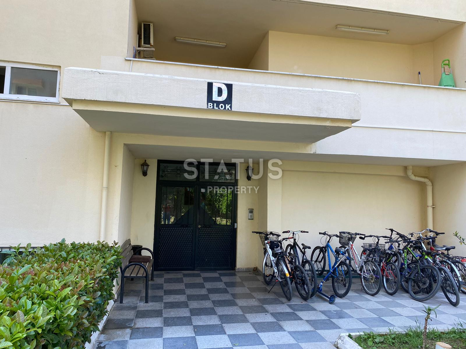 Трёхкомнатная меблированная квартира с хорошей локацией в Махмутларе фото 9