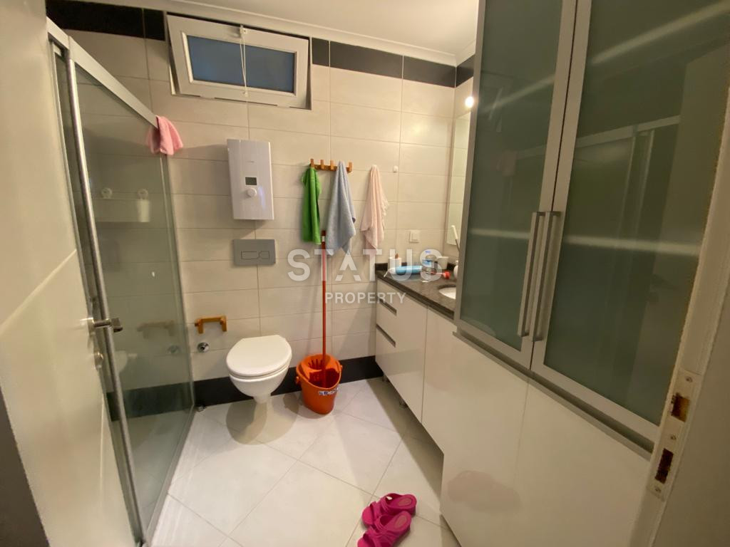 Трёхкомнатная квартира с отдельной кухней и видом на море в центре Алании фото 4