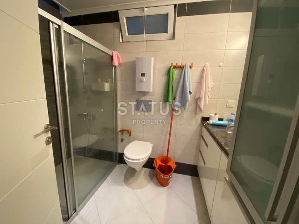 Трёхкомнатная квартира с отдельной кухней и видом на море в центре Алании фото 6