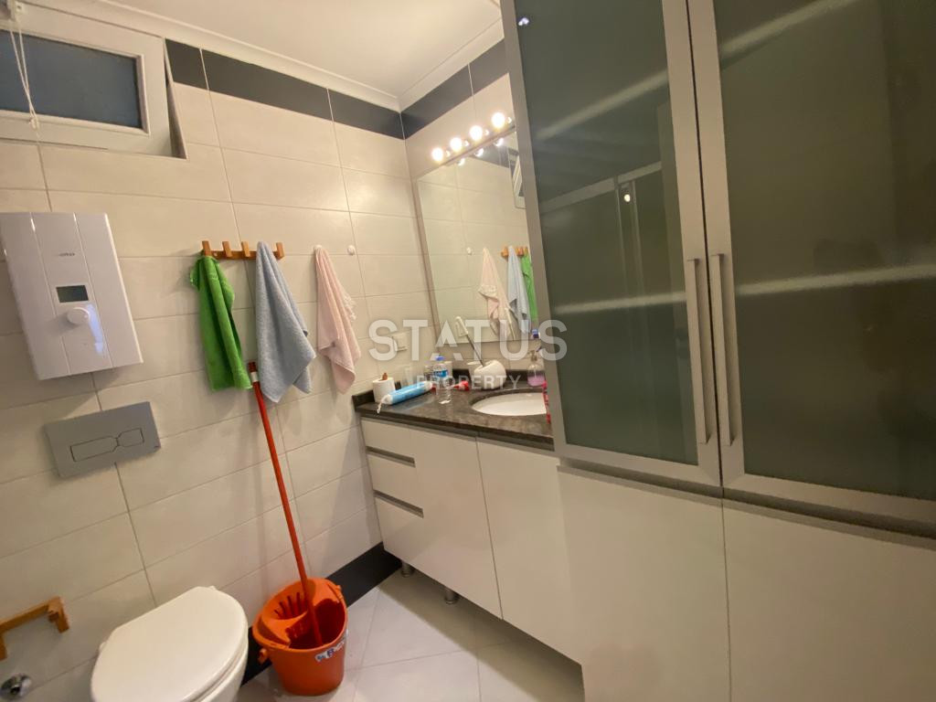 Трёхкомнатная квартира с отдельной кухней и видом на море в центре Алании фото 7