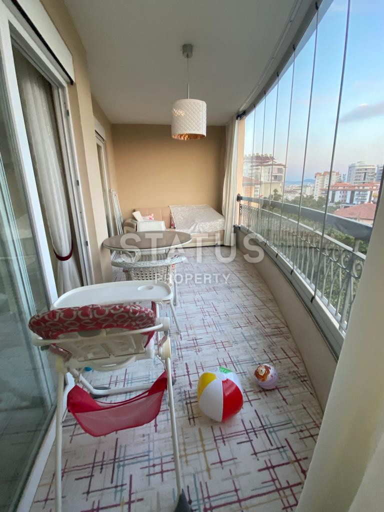 Трёхкомнатная квартира с отдельной кухней и видом на море в центре Алании фото 9