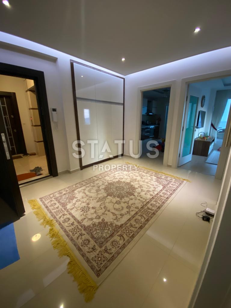 Трёхкомнатная квартира с отдельной кухней и видом на море в центре Алании фото 19