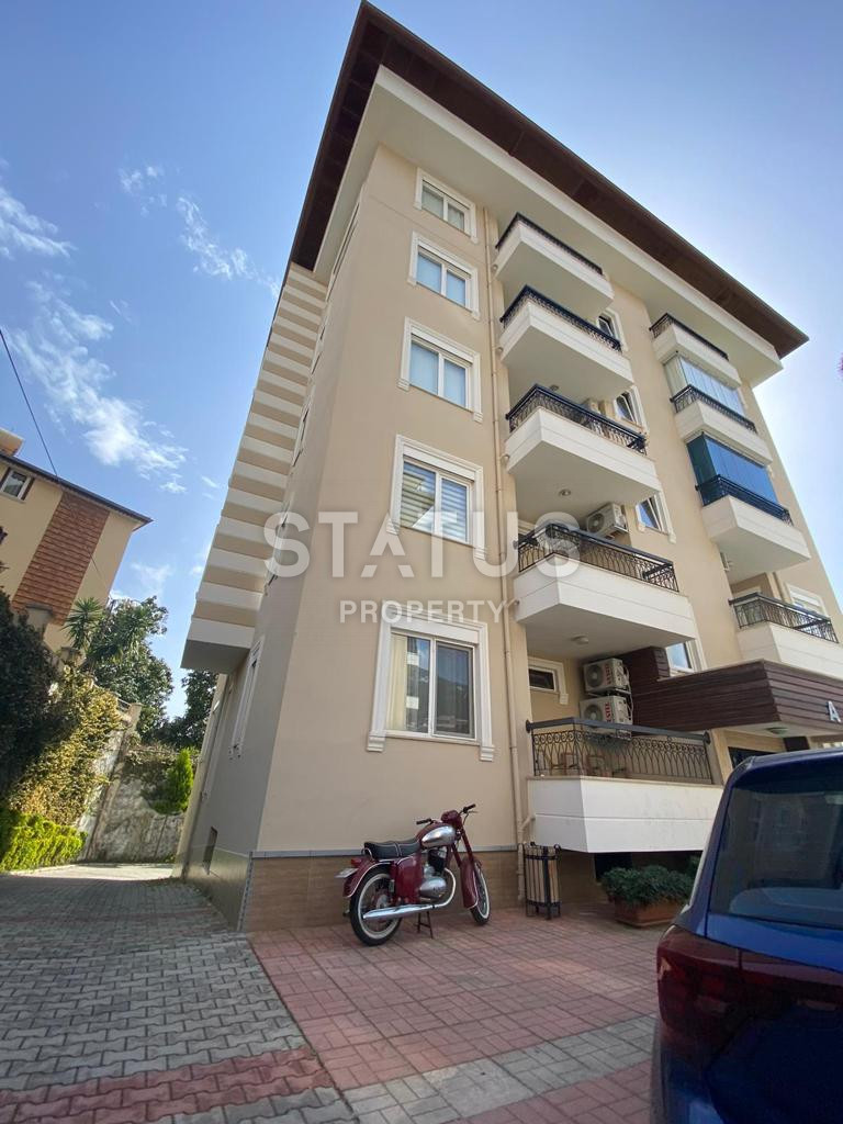 Трёхкомнатная квартира с отдельной кухней и видом на море в центре Алании фото 27