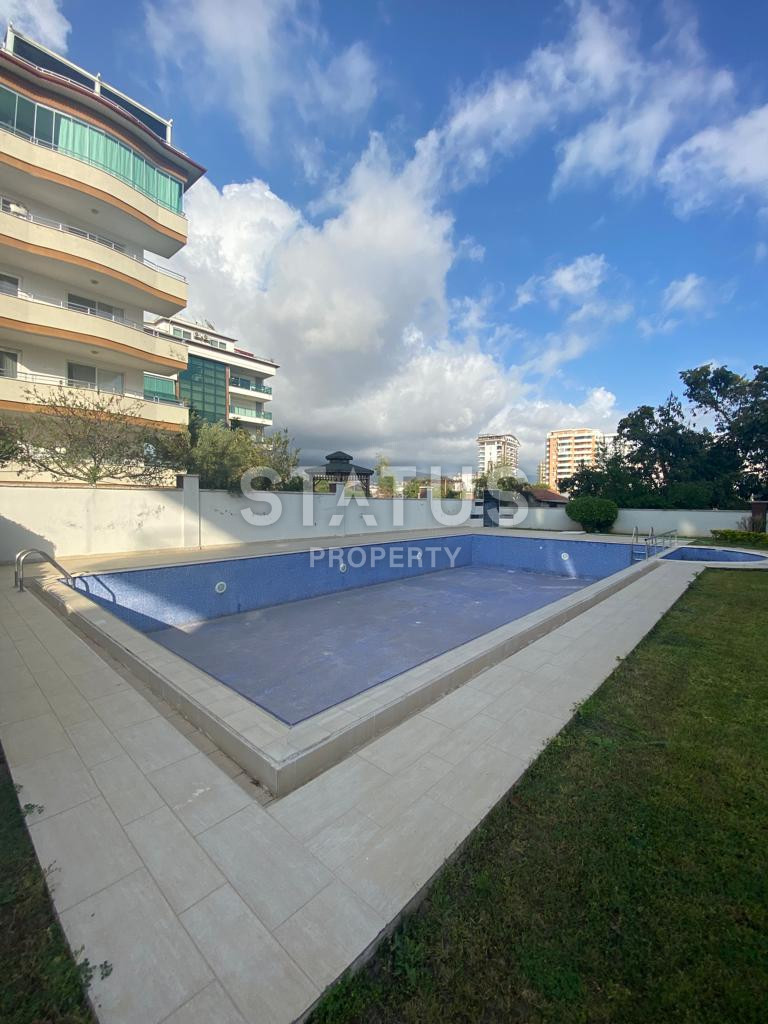 Three-room apartment with a sea view at an attractive price. 110m2 фото 4