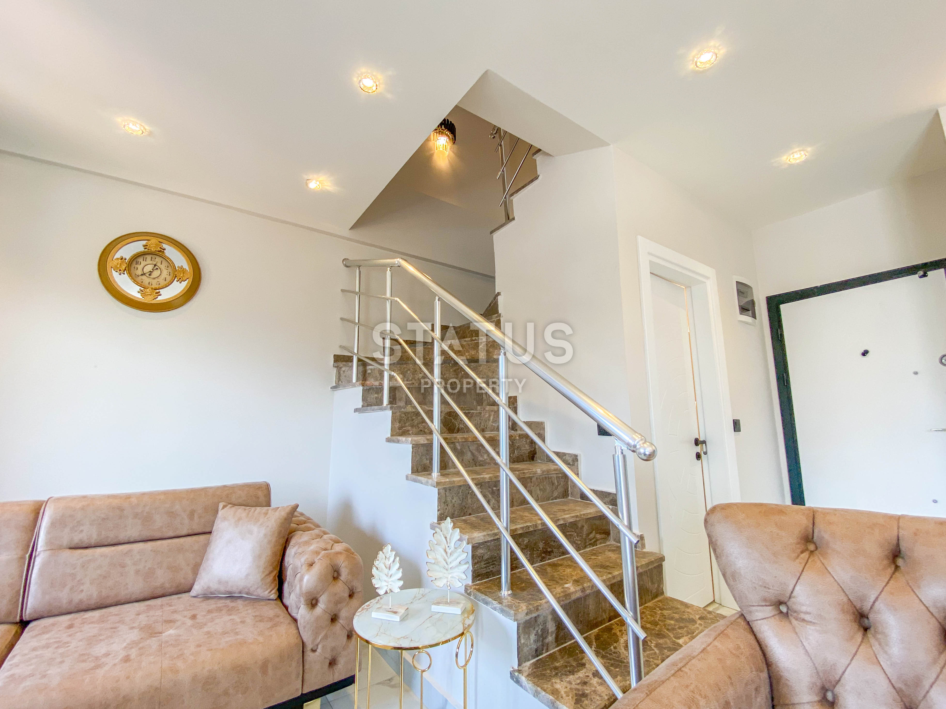 Three-room furnished duplex in OBA, 80m2 фото 14