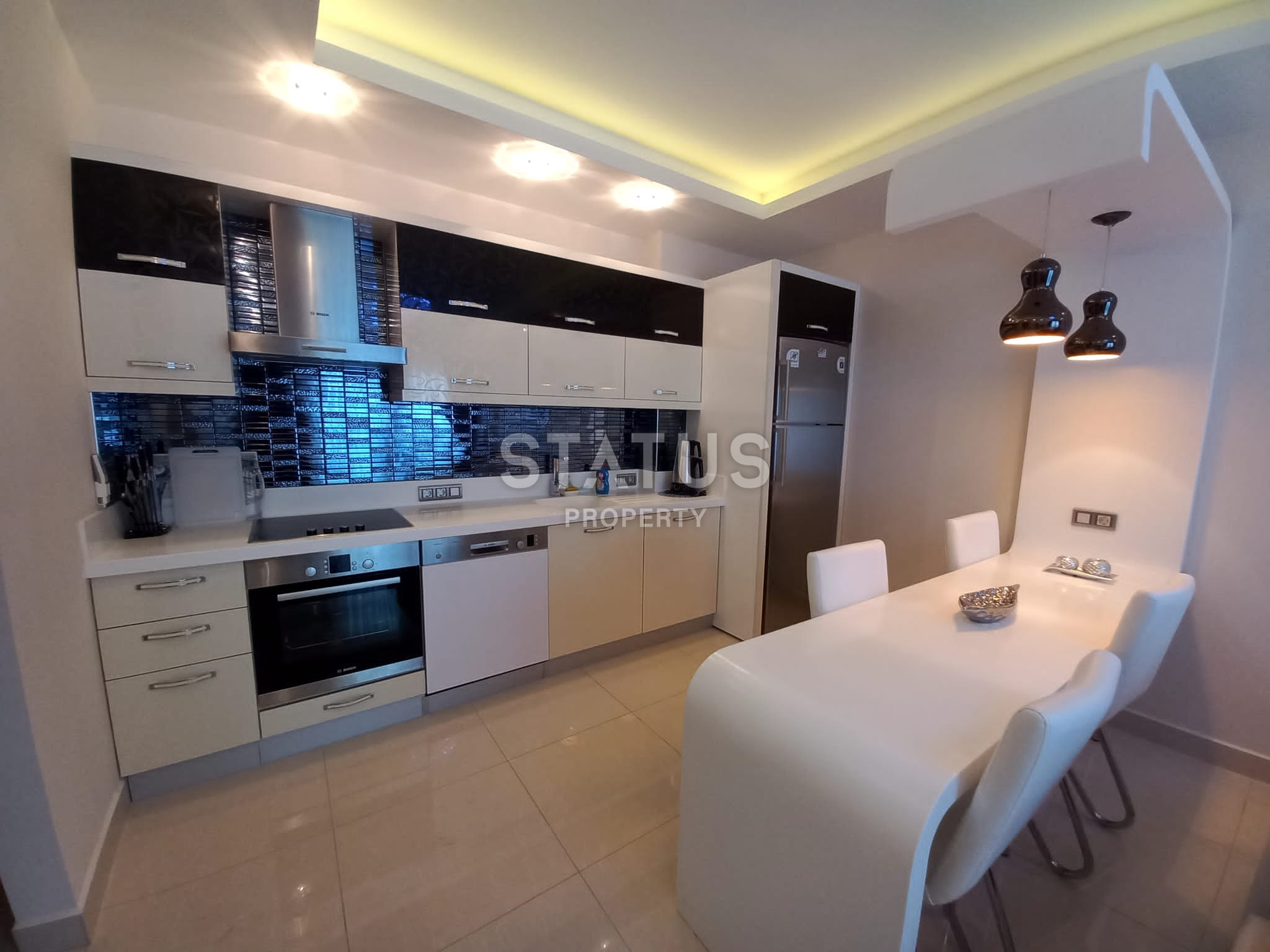 Three-room apartment in a legendary complex with sea views фото 16