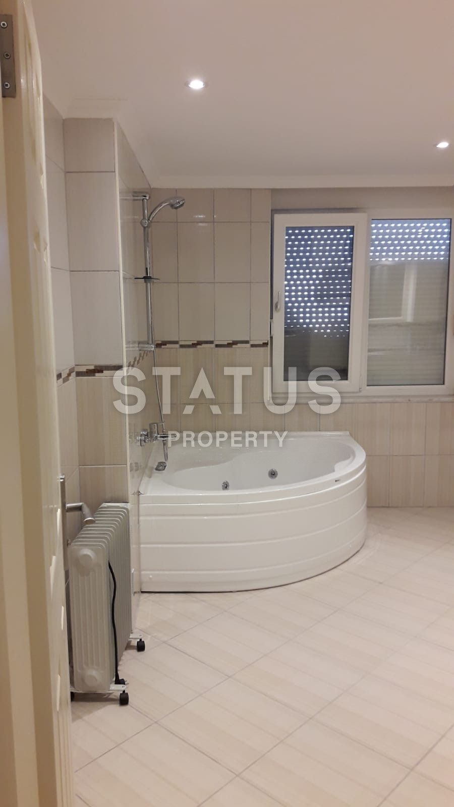 Меблированный дуплекс 4+1 с видом на море и горы в Махмутларе, 320м2 фото 29