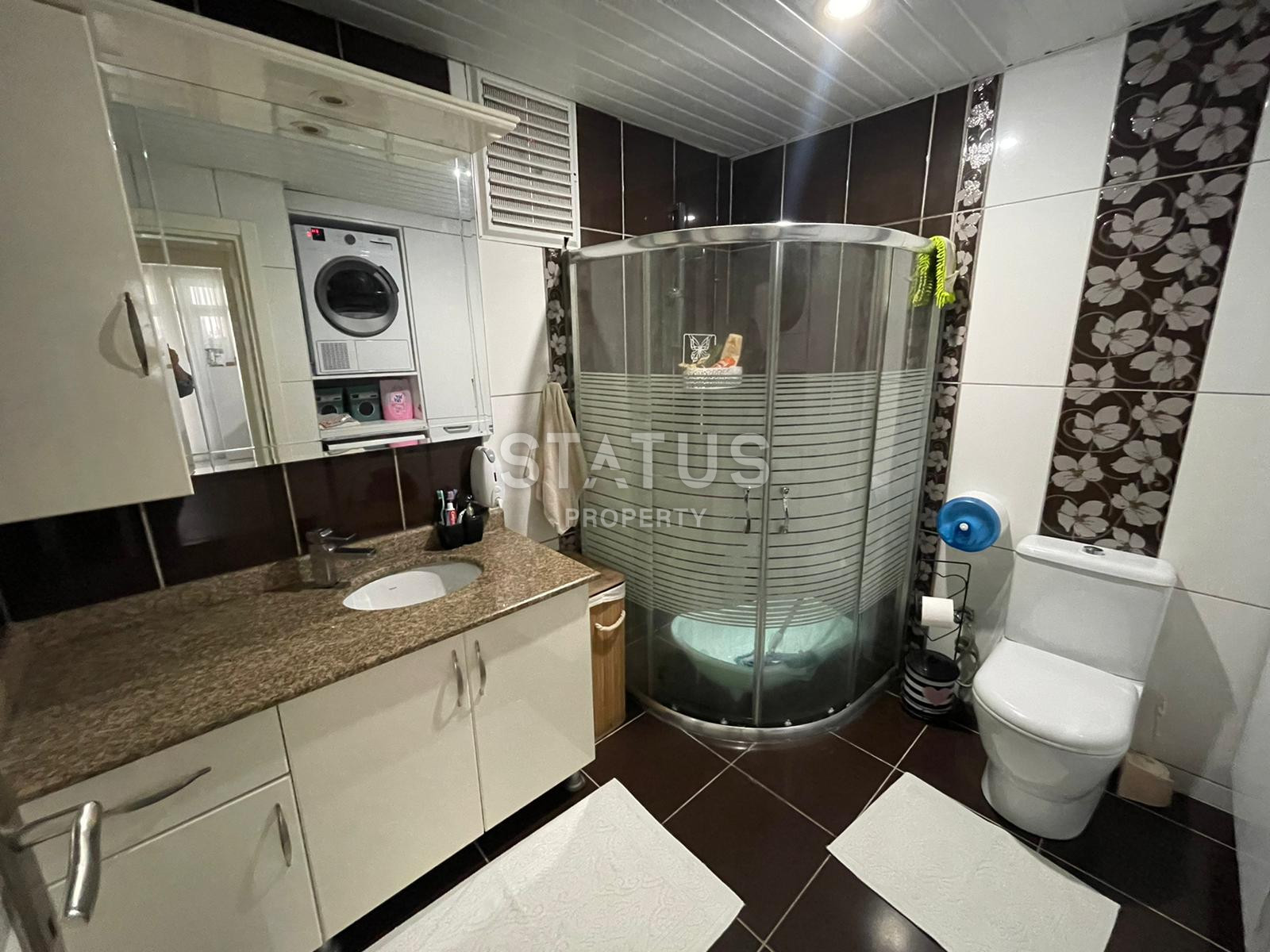 Furnished 3+1 apartment in the center of Alanya within walking distance to Cleopatra beach. 180m2 фото 6