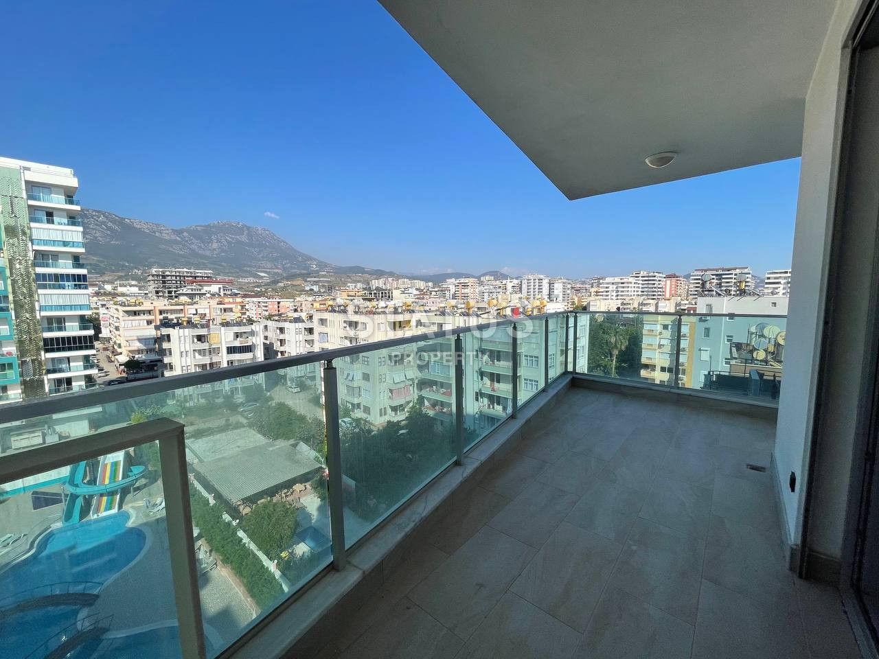 Three-room furnished apartment near the sea in a premium residential complex in Mahmutlar.130m2 фото 3
