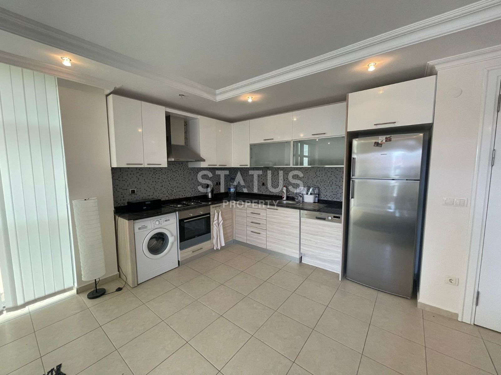 Spacious 2-room apartment with a sea view in a well-known residential complex in the OBA area, 75m2 фото 8