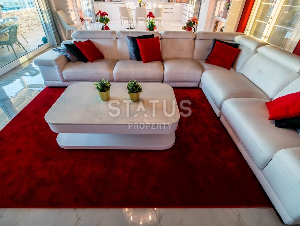 Шикарный меблированный пентхаус с видом на горы и море, 200 м2 фото 12