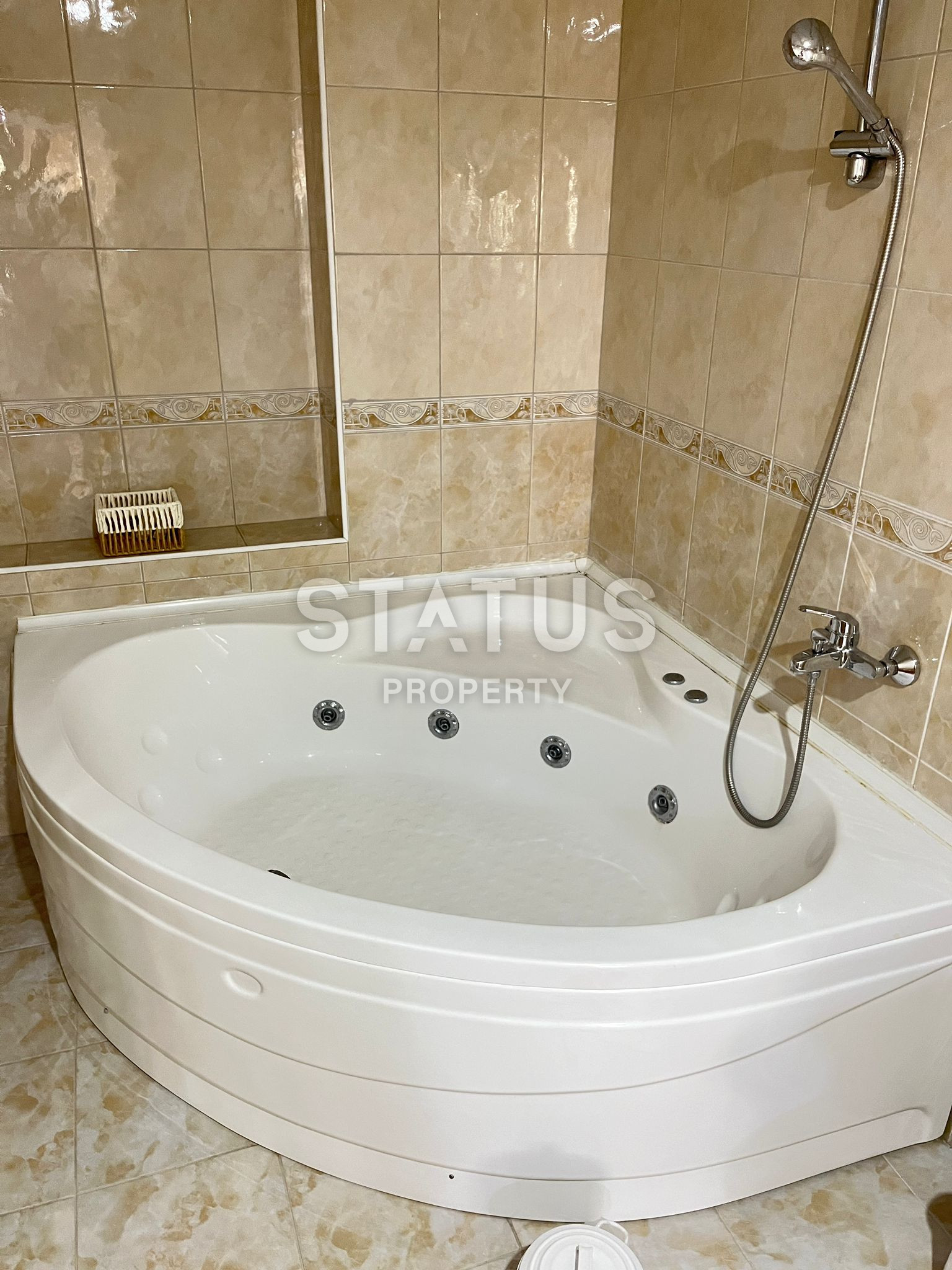 Трёхкомнатная квартира с хорошим ремонтом в центре Алании. 130м2. фото 8