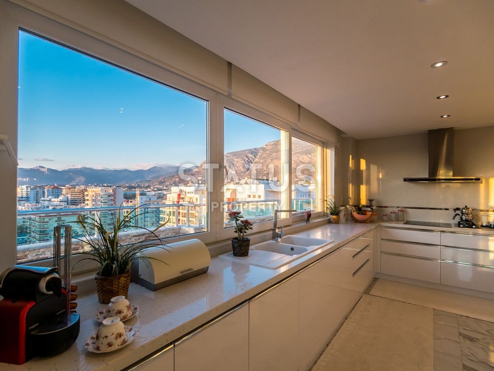 Шикарный меблированный пентхаус с видом на горы и море, 200 м2 фото 18