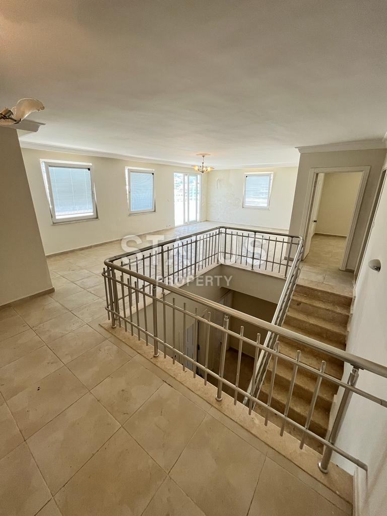 Spacious duplex 4+2 in Mahmutlar 220 m2 фото 9