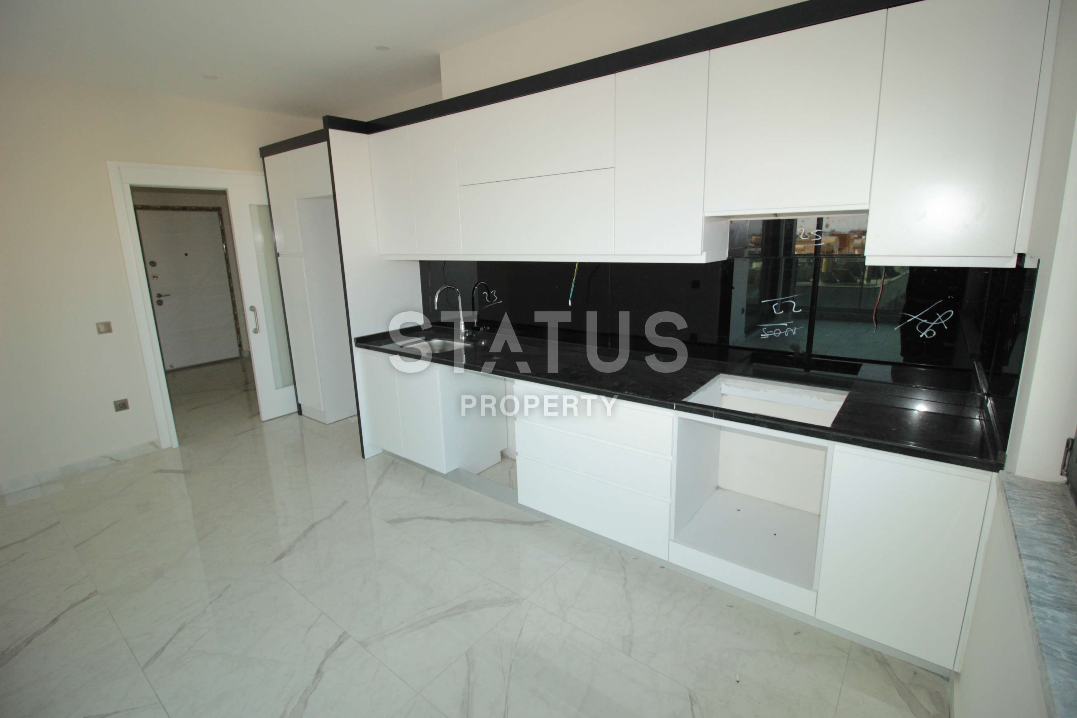 Большая квартира с отдельной кухней в центре Алании в новом доме. 150 кв.м. фото 13