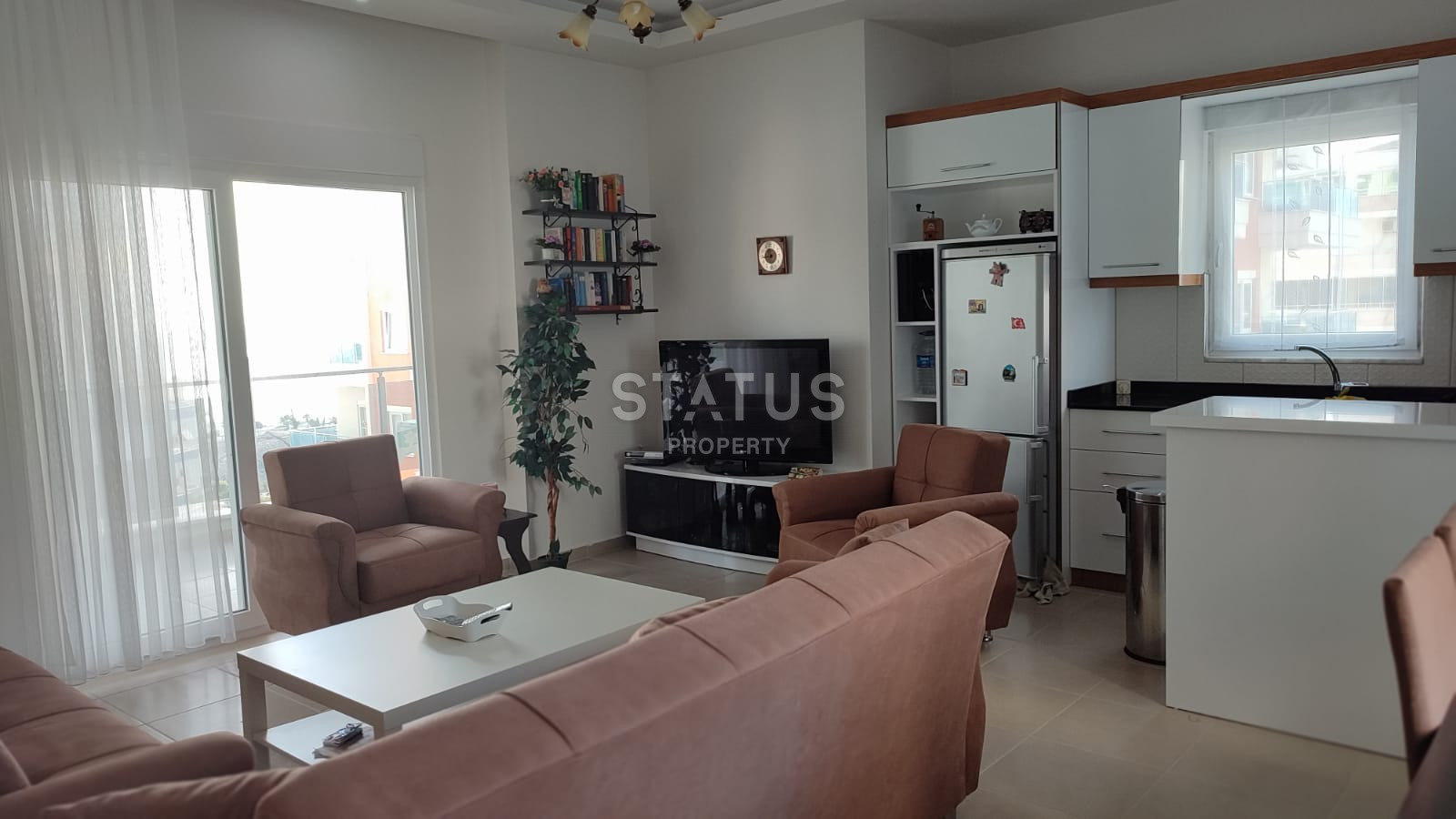 Трёхкомнатная меблированная квартира с хорошей локацией в Махмутларе. 100м2 фото 3