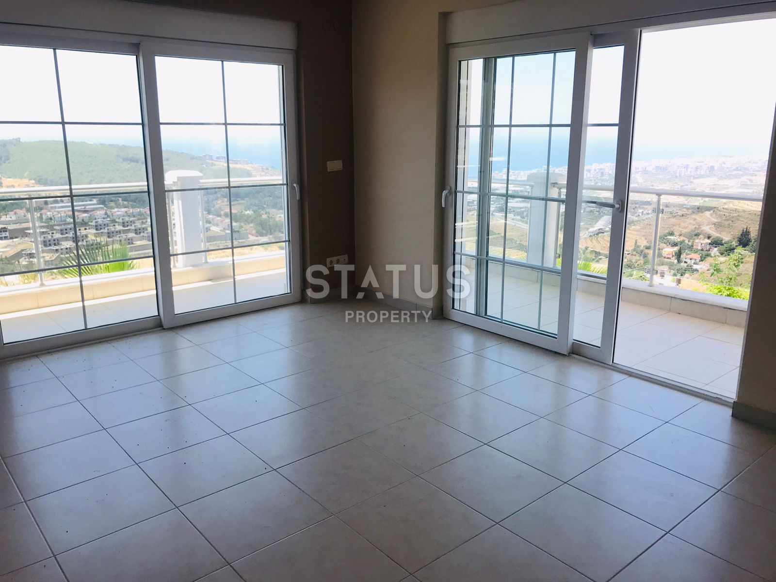 Villa 4+1 with sea and forest views in Kargicak, 350m2 фото 8