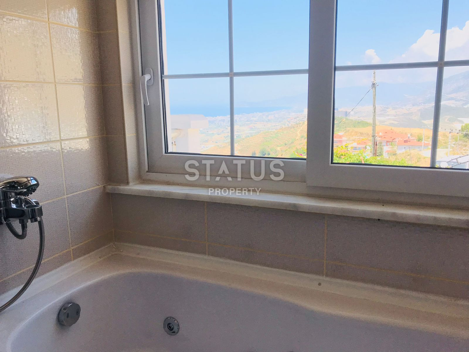 Villa 4+1 with sea and forest views in Kargicak, 350m2 фото 18