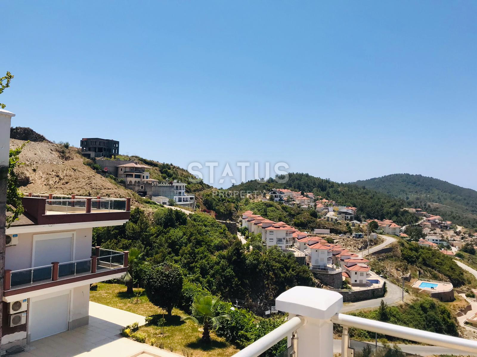 Villa 4+1 with sea and forest views in Kargicak, 350m2 фото 30