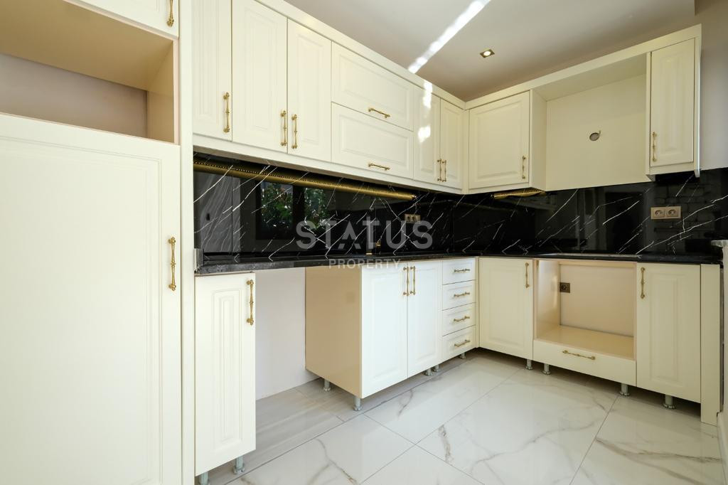 Furnished villa 3+1 overlooking the fortress of Calais and Cleopatra beach. 300m2 фото 3