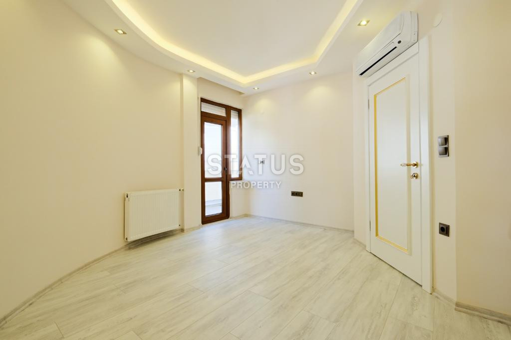 Furnished villa 3+1 overlooking the fortress of Calais and Cleopatra beach. 300m2 фото 16