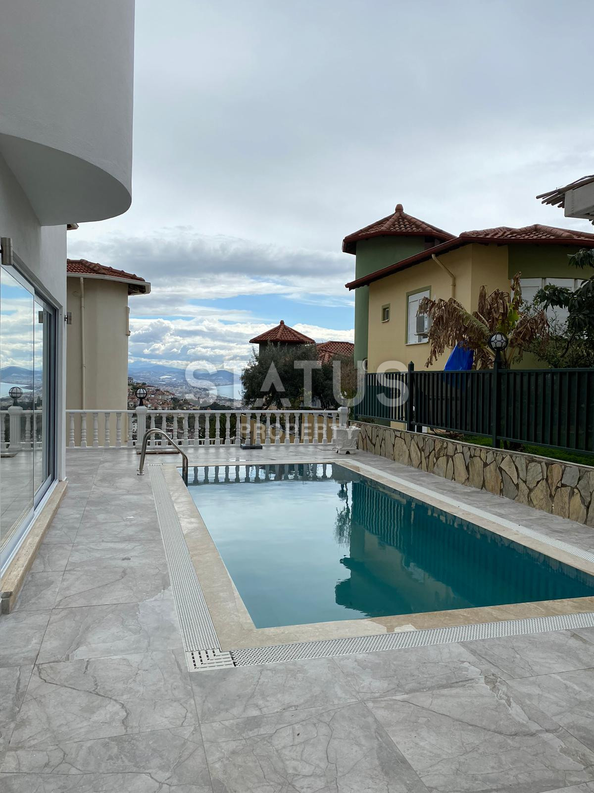 Luxury villa with sea views in the center of Alanya. 180m2 фото 4