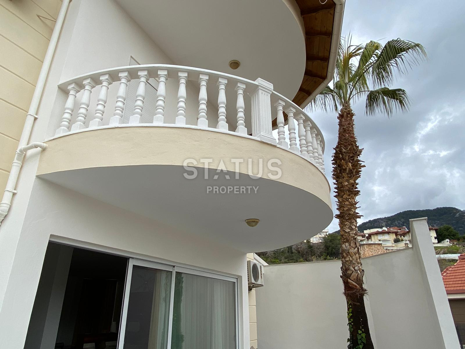 Luxury villa with sea views in the center of Alanya. 180m2 фото 8