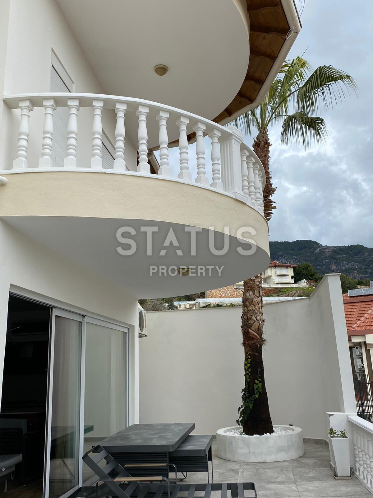 Luxury villa with sea views in the center of Alanya. 180m2 фото 9