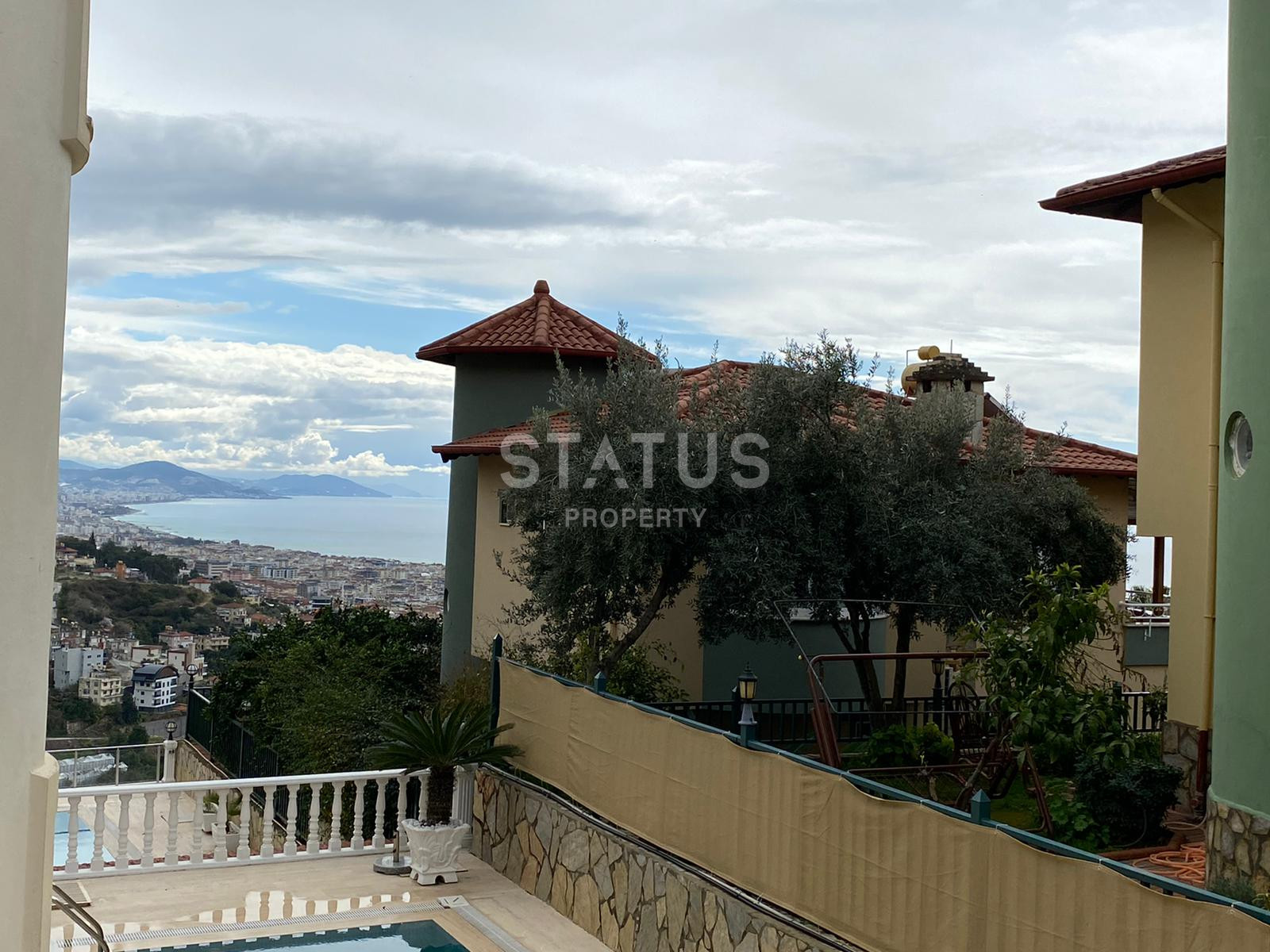 Luxury villa with sea views in the center of Alanya. 180m2 фото 26