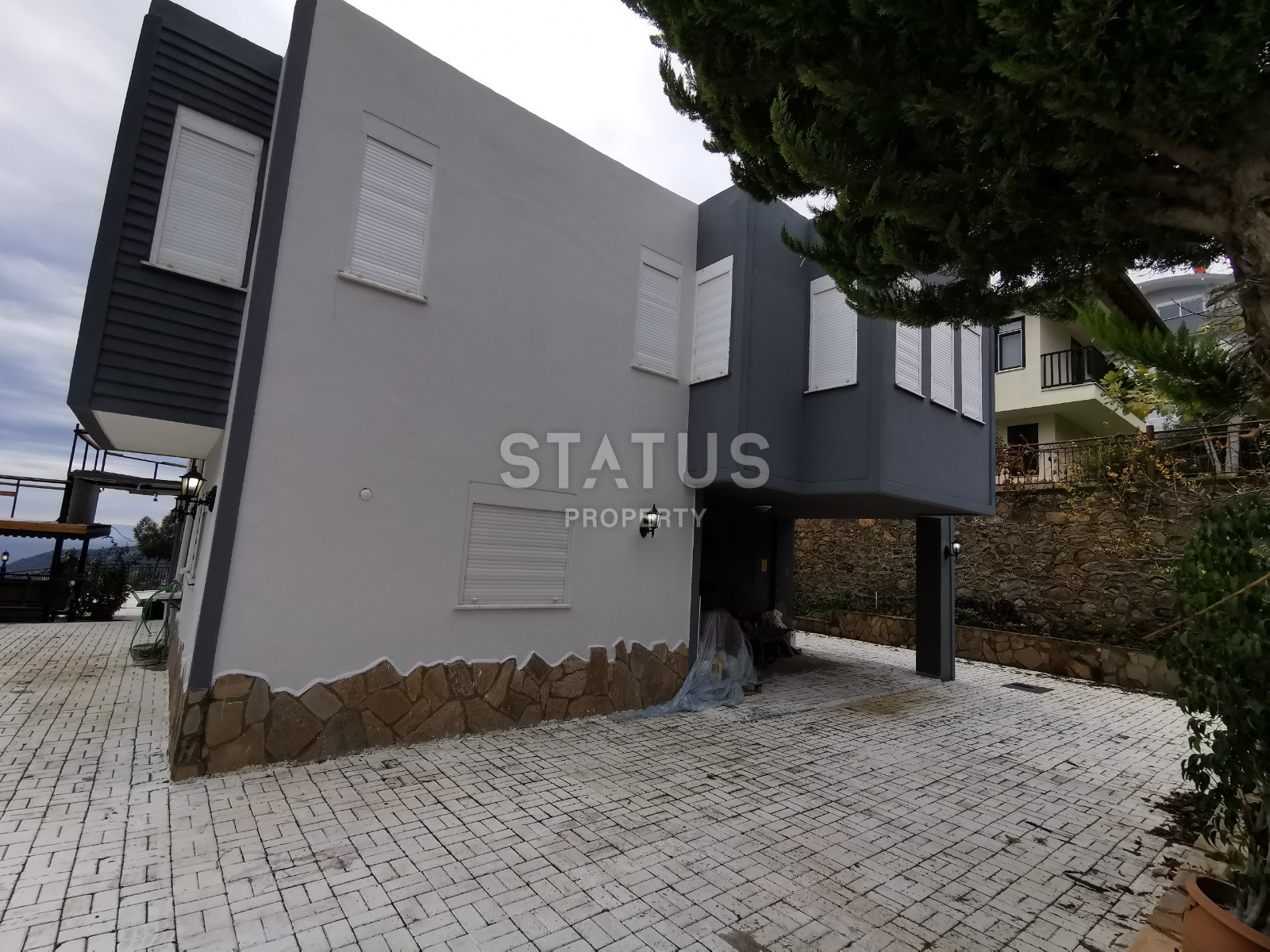 Villa overlooking the city and the sea in the popular area of Tepe. 672m2 фото 4